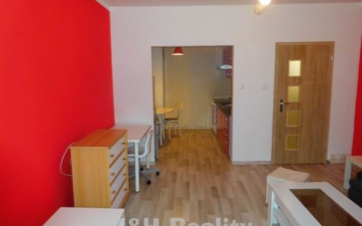 Pronájem bytu 2+1 s balkonem