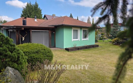 RD typu bungalov 3+kk s garáží, zastřešenou terasou v centru Čeladné