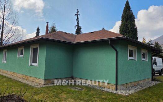 RD typu bungalov 3+kk s garáží, zastřešenou terasou v centru Čeladné