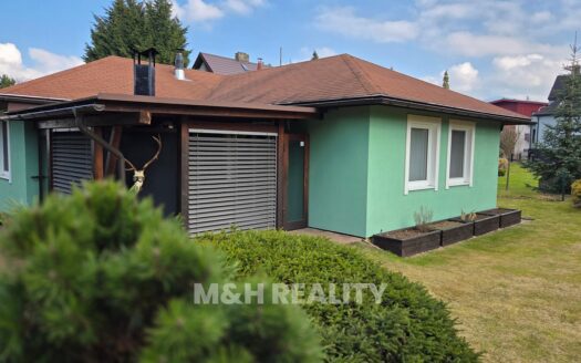 RD typu bungalov 3+kk s garáží, zastřešenou terasou v centru Čeladné