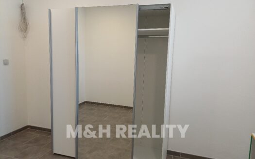 Pronájem prostoru 4+1 se šatnou, technickou místností 100m2v přízemí budovy ul.Revoluční Frýdlant nad Ostravicí