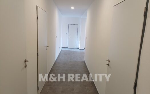 Pronájem prostoru 4+1 se šatnou, technickou místností 100m2v přízemí budovy ul.Revoluční Frýdlant nad Ostravicí