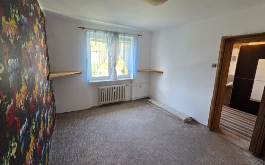 Pronájem pěkného bytu 2+1 s balkónem Frýdlant nad Ostravicí ul.Dvořákova, možnost i pronájem parkovacího místa za poplatek