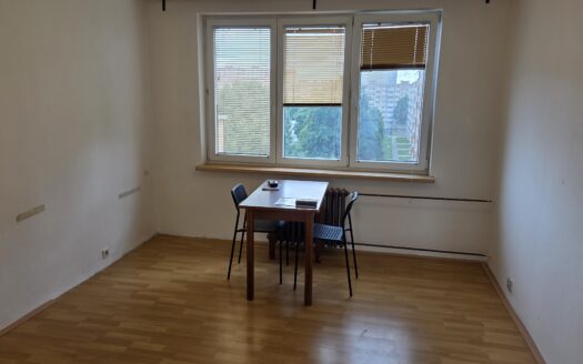 Prodej družstevního bytu 2+1 s balkónem, výtahem, komorou Ostrava-Hrabůvka ul.Aviatiků
