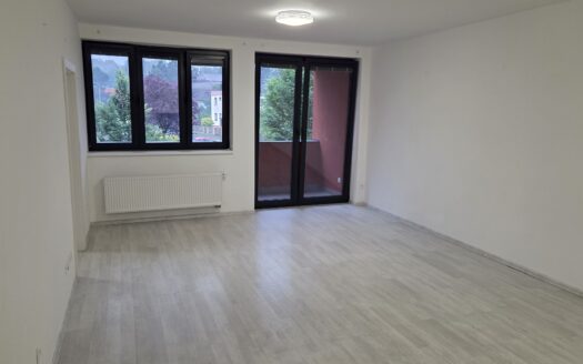 Pronájem bytu 2+kk s balkónem rezidence Žárovec, Čeladná