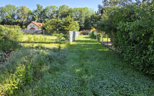 Prodej pozemku 1145m2 v klidné části žádané malebné obci Pstruží