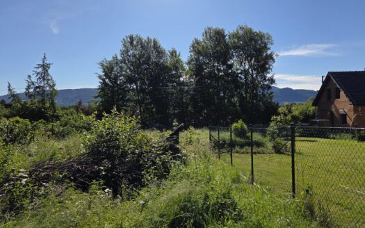 Prodej pozemku 1145m2 v klidné části žádané malebné obci Pstruží